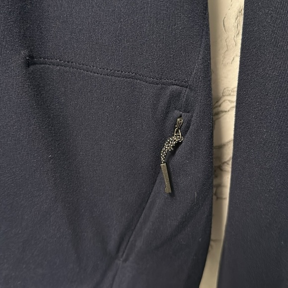 Lululemon Men's Blue Surge Warm 1/2 Zip Pullover Size M - Picture 8 of 9